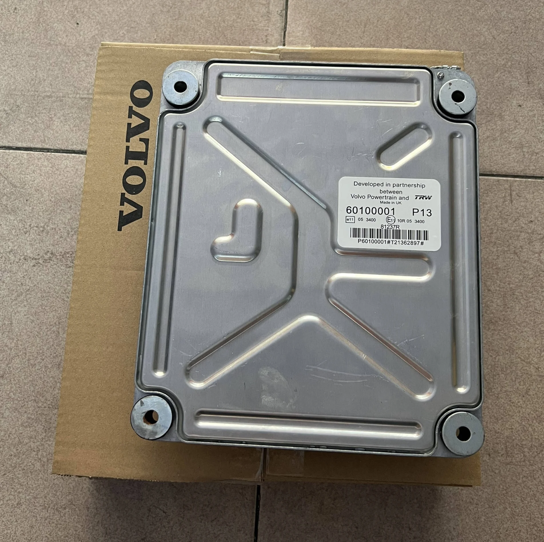 Блок управления двигателем контроллера экскаватора ECU 21900557 22049094 22091664 22346792 для Volvo