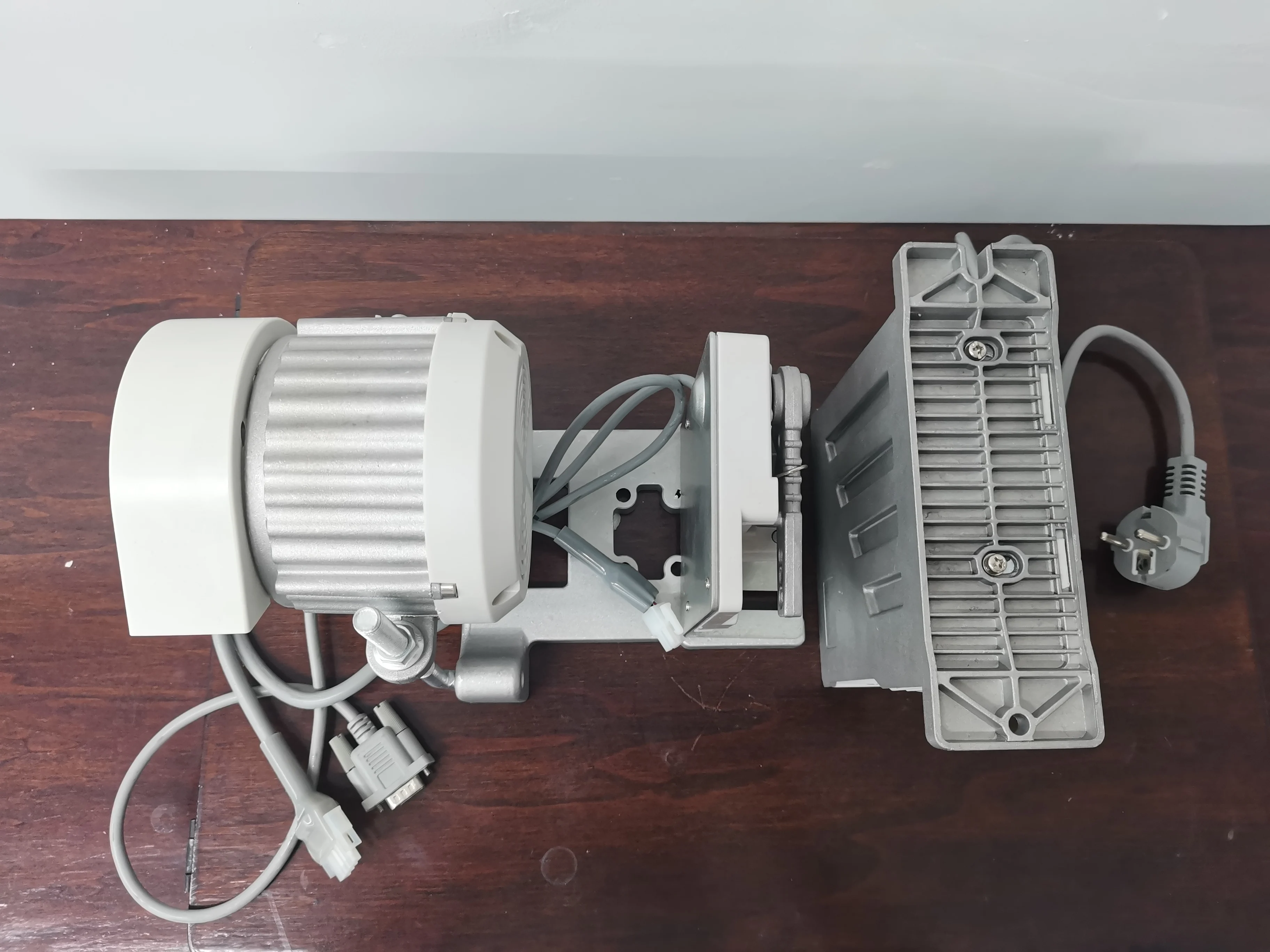 JK-550 Domestic Industrial High Efficiency Sewing Machine Servo Motor Energy-saving 75% Servo Motor of small szie