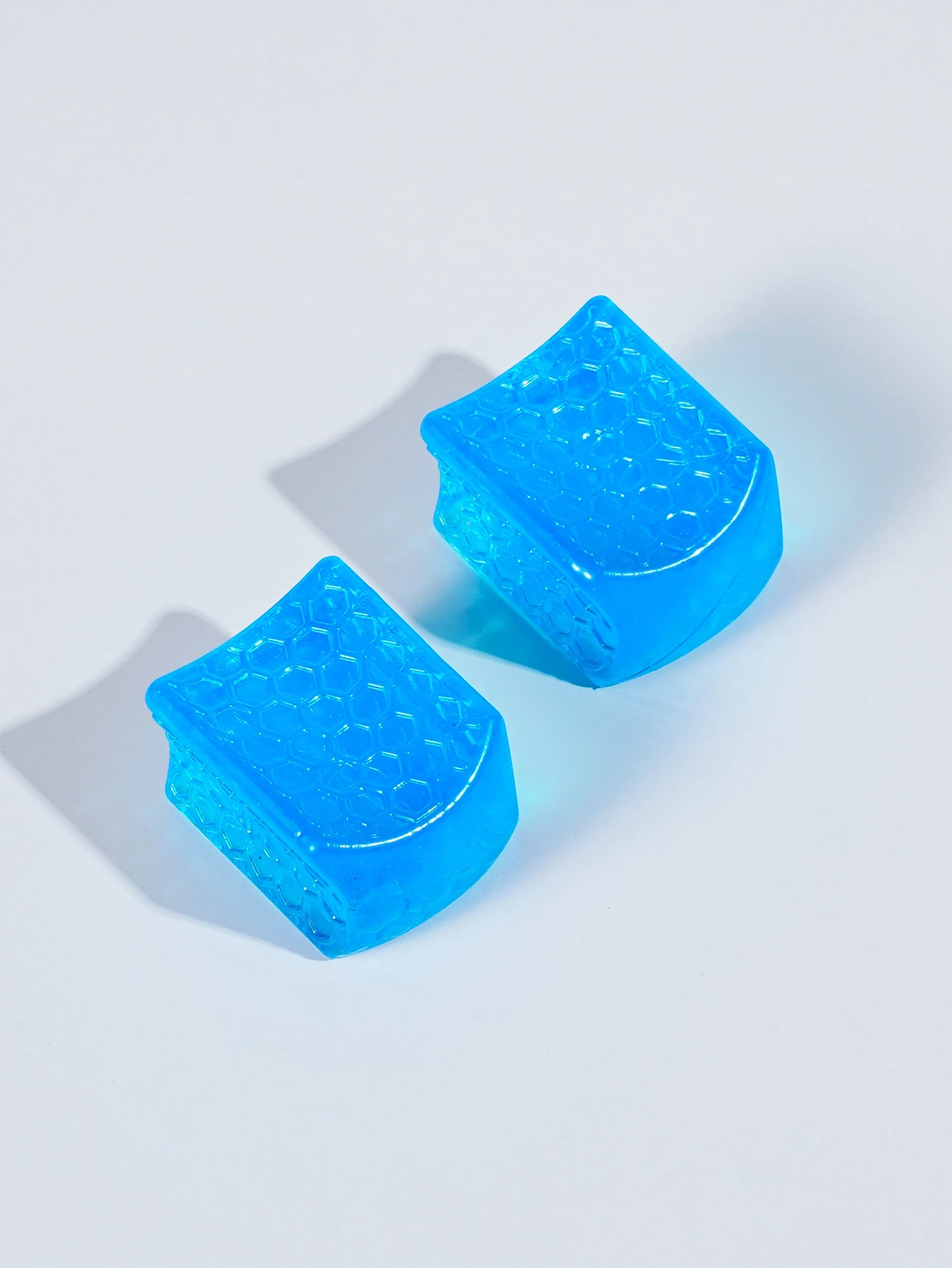 Wholesale  Big Toe Separator Hallux Valgus Corrector Single Hole Bunion Orthosis SEBS Gel Overlap Toe Separator