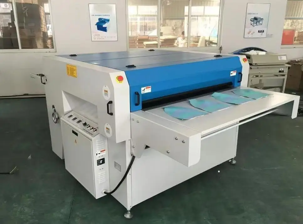 Long continuous working hours stainless steel Automatic gluing machines hot melting machine