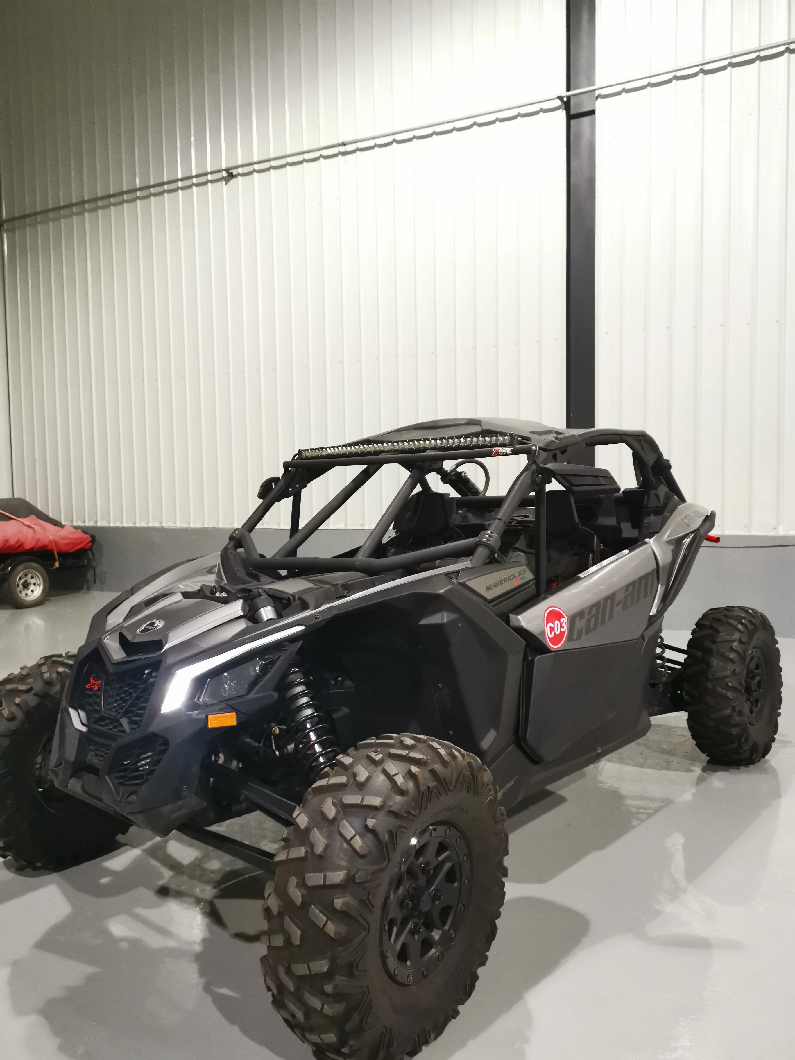 100% Оригинал Can-Am Maverick X3 2
