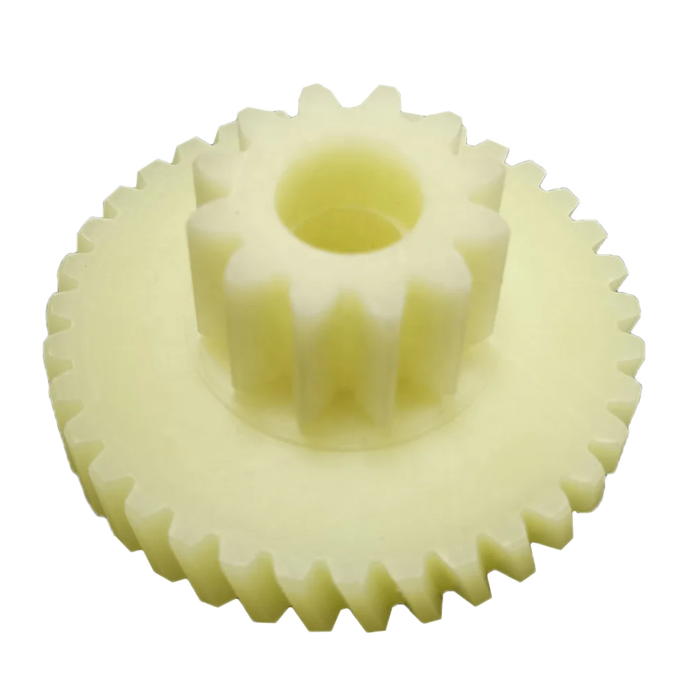 DongGuan manufacture wide varieties plastic small spur gear pinion