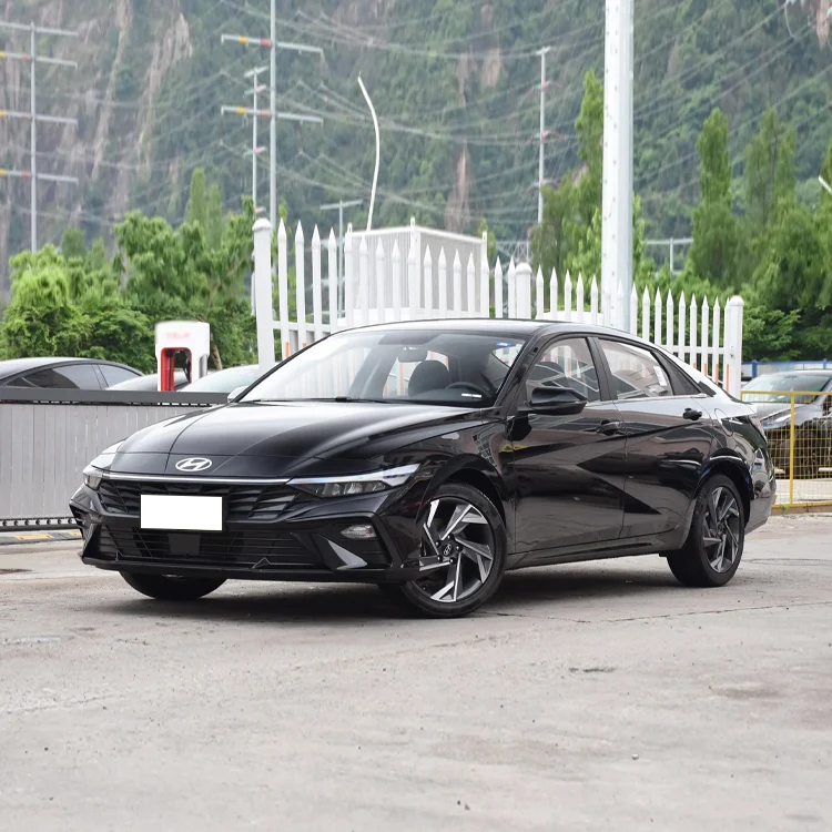 Бензиновые автомобили H-yundai Elantra недорогие новые компактный седан 1 5 л