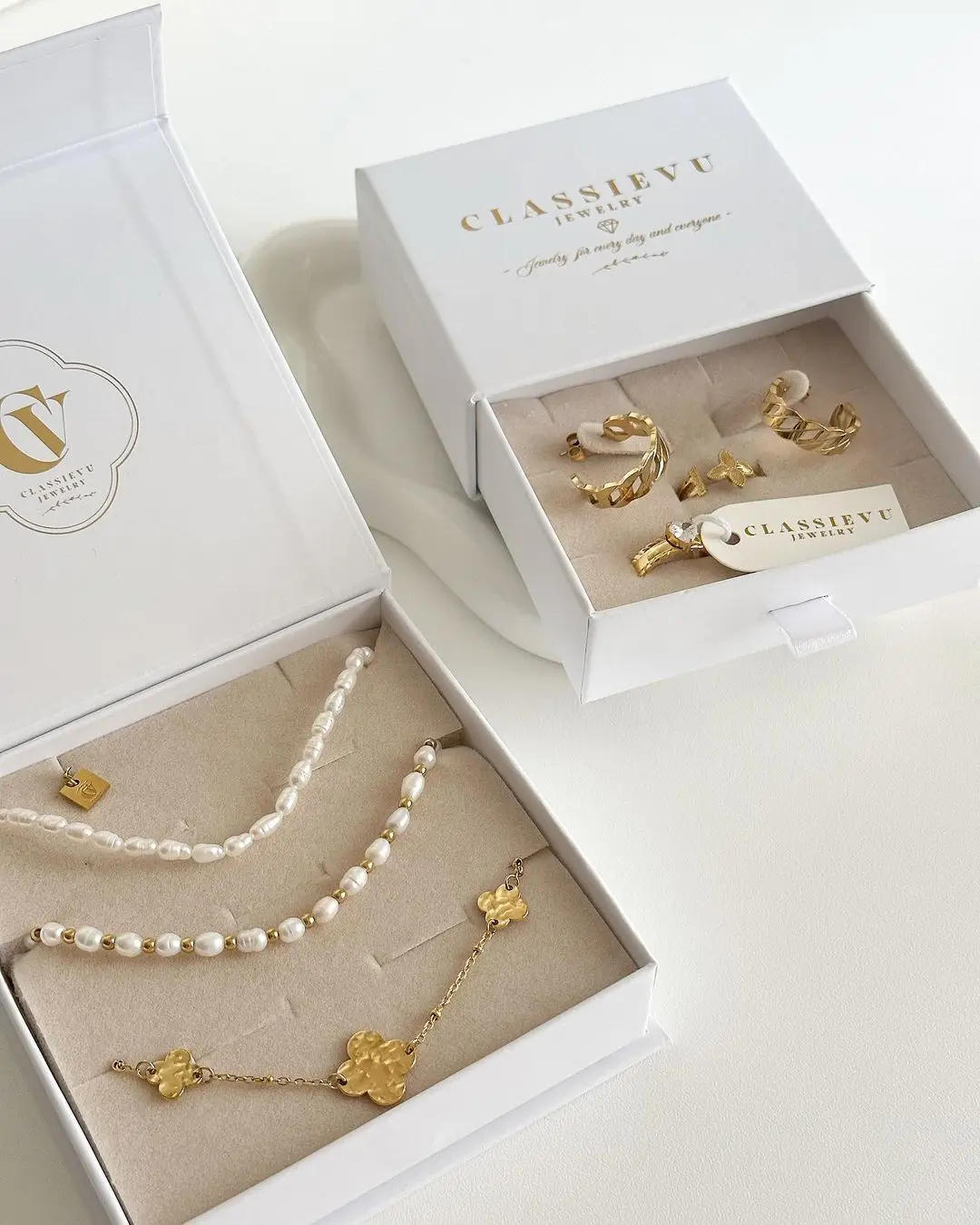 Oem Wholesale Price Velvet Jewelry Box Packaging Jewelry Box Set Packaging  White Jewelry Boxes caja joyeria