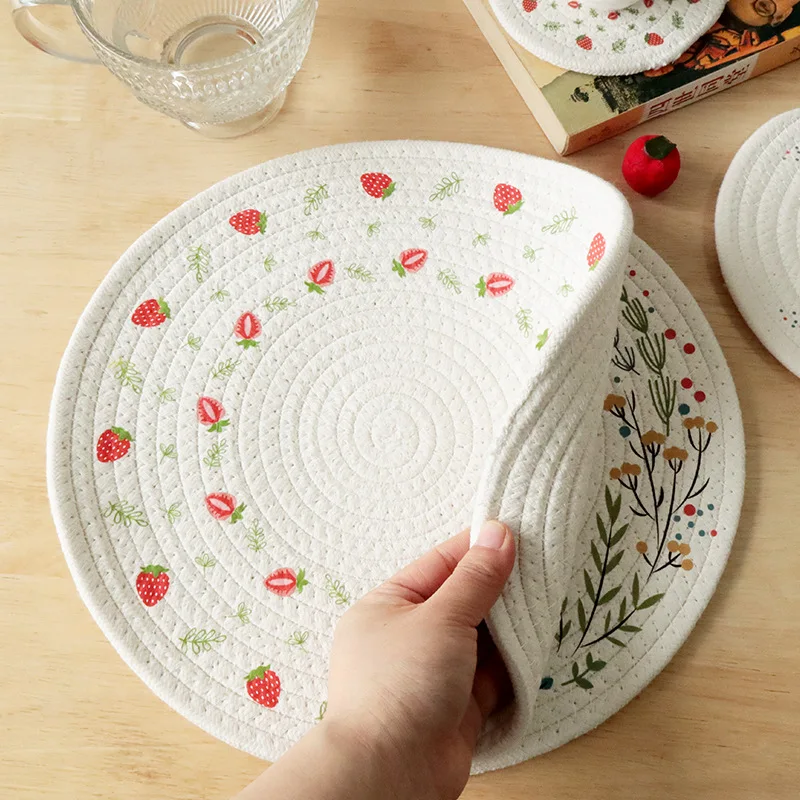 Japanese Printed Strawberry round Woven Cotton Insulated Placemats and Plate Mats Insulated Tea Coasters