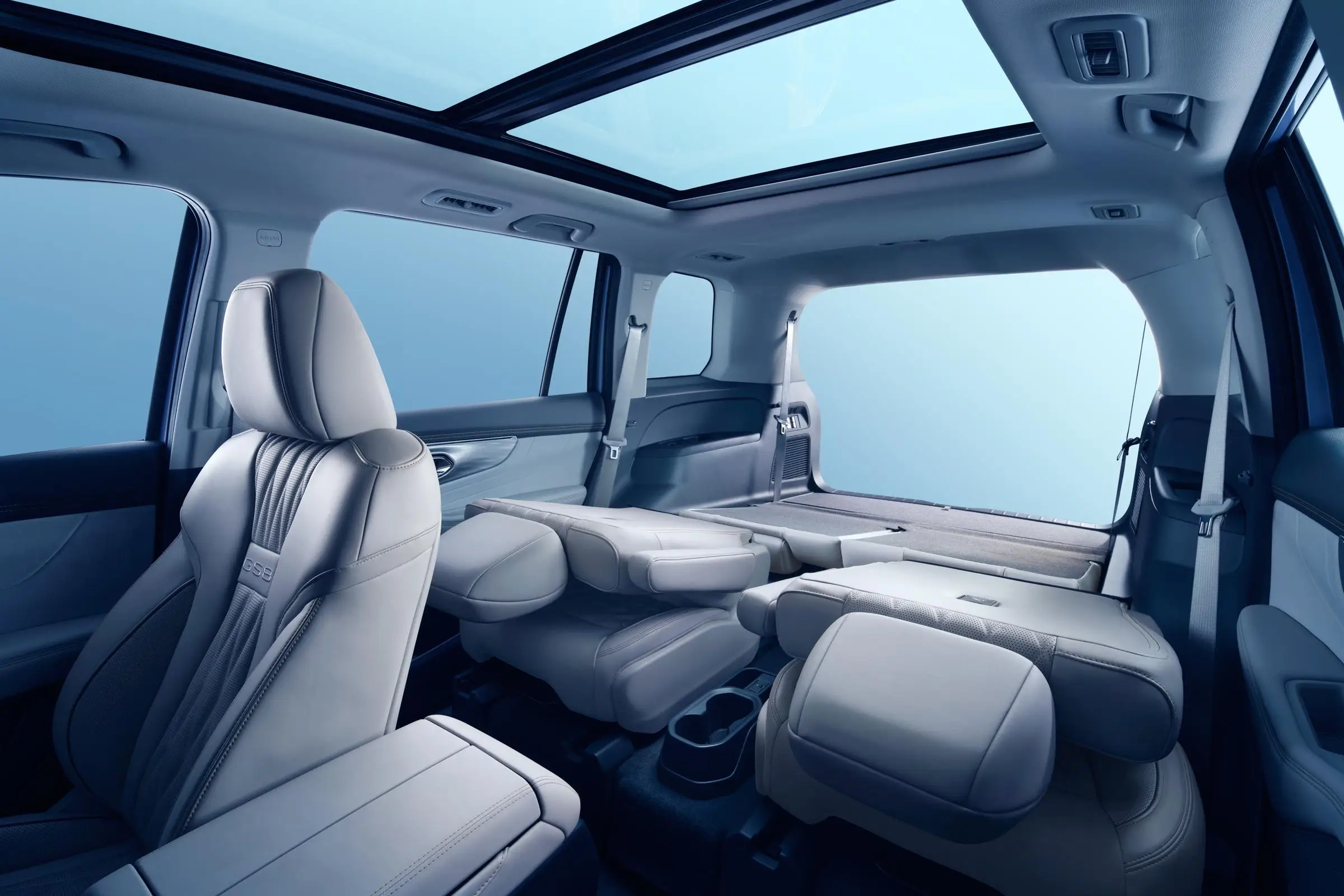 Wholesale china suppliers GAC Trumpchi GS8 SUV Gasoline Cars New Petrol Car for family