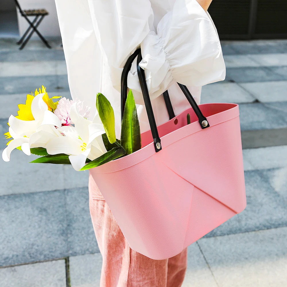 Custom portable cheap plastic picnic storage baskets bag