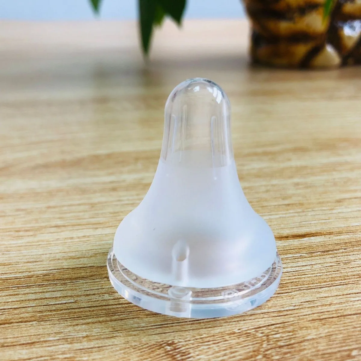 BPA Free standard  Style Transparent Baby Teat Baby Silicone Nipple for Feeding Bottle