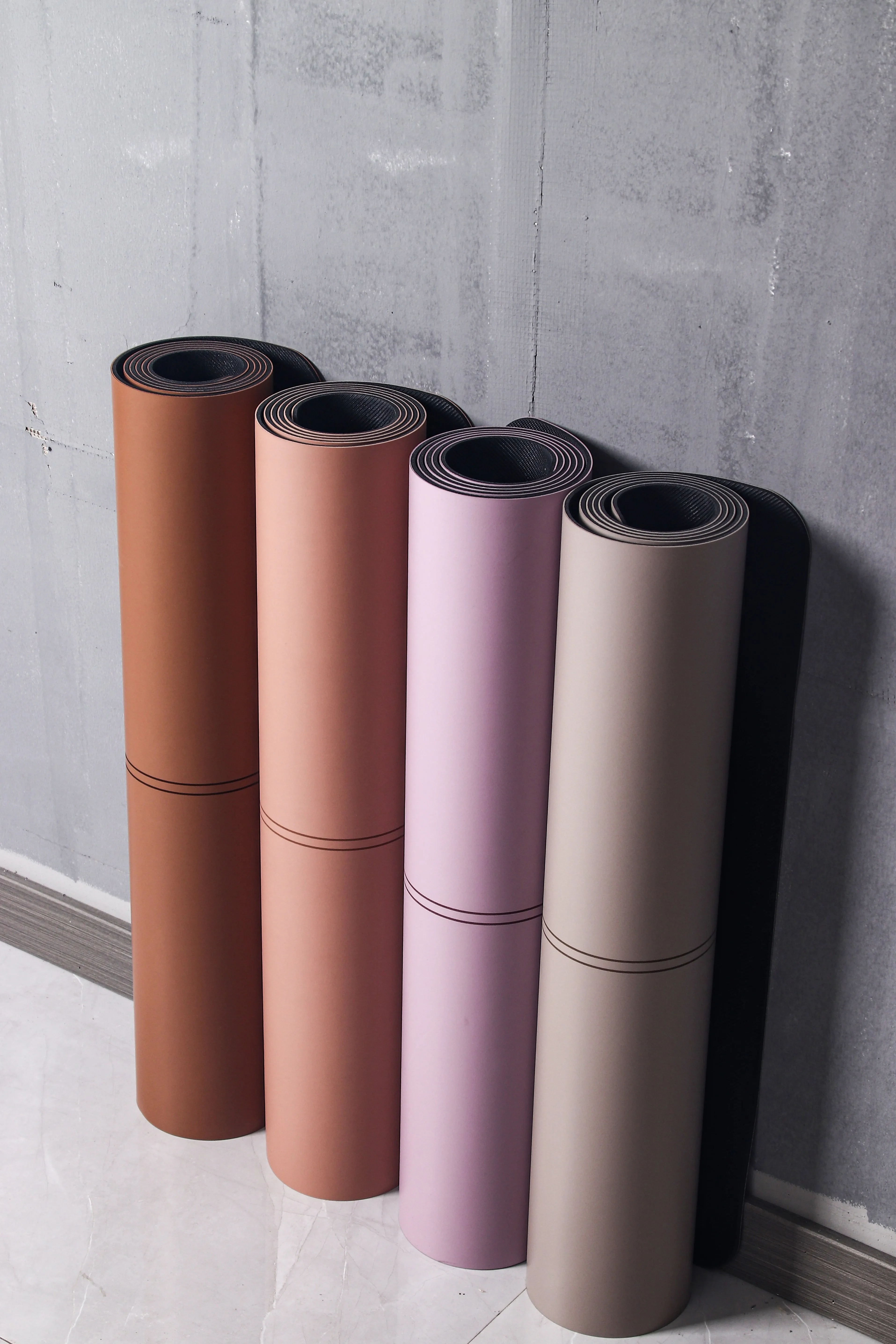 Customized yoga mat Curve Arch Oval Capsule Eco Friendly Gym Fitness Pu Yoga Mat Printed Yoga Natural Pu Rubber Mat