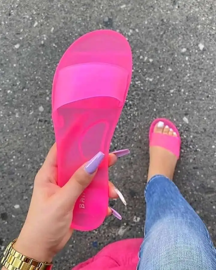 2022 Fashion Summer Sandals Clear Shoes Slip-On Jelly Shoes Ladies Flat Beach Sandals Outdoor Woman Slides
