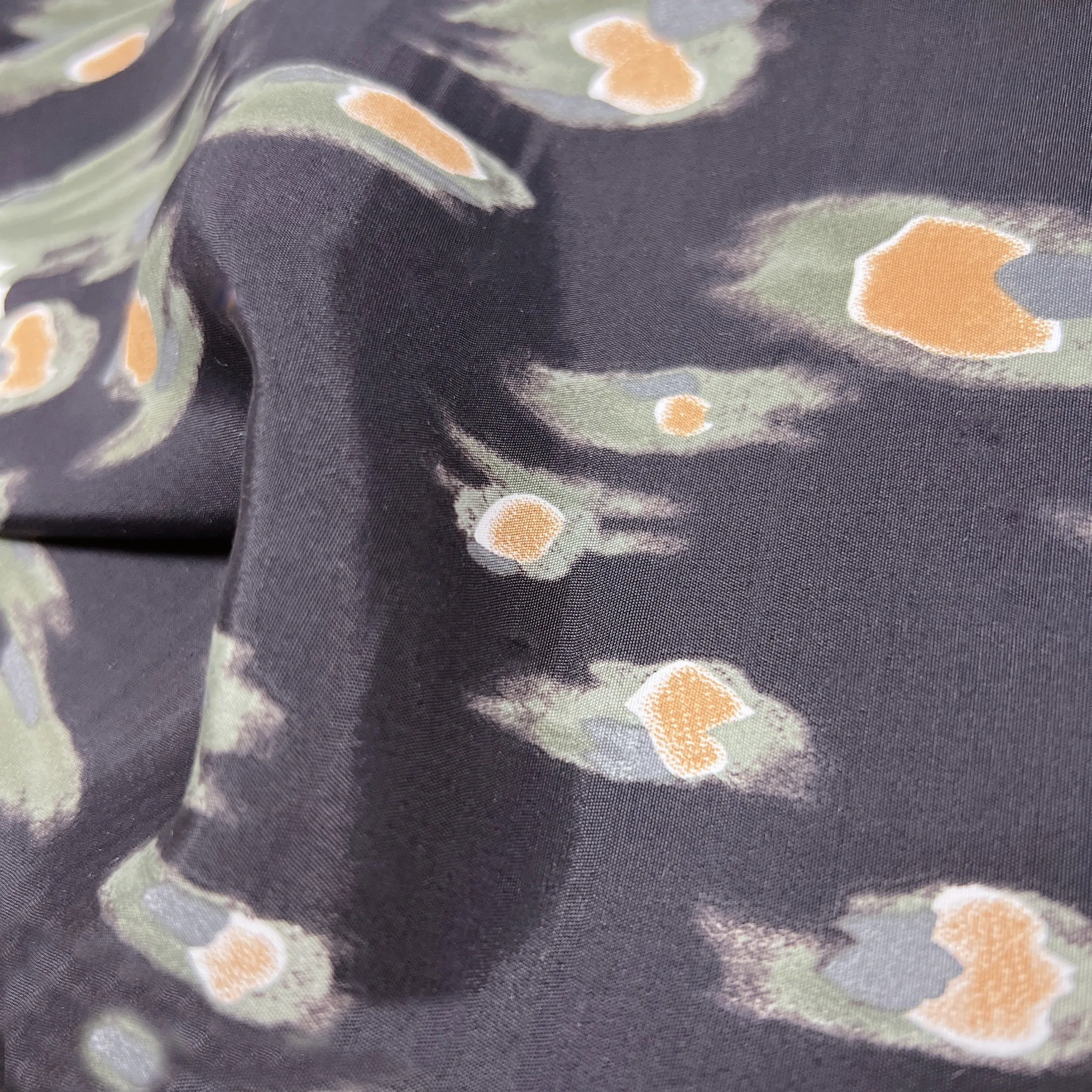 Free Sample Customized 7530 Rich Crepe 100%VISCOSE Crepe Fabric Viscose Rayon Fabric For Dress