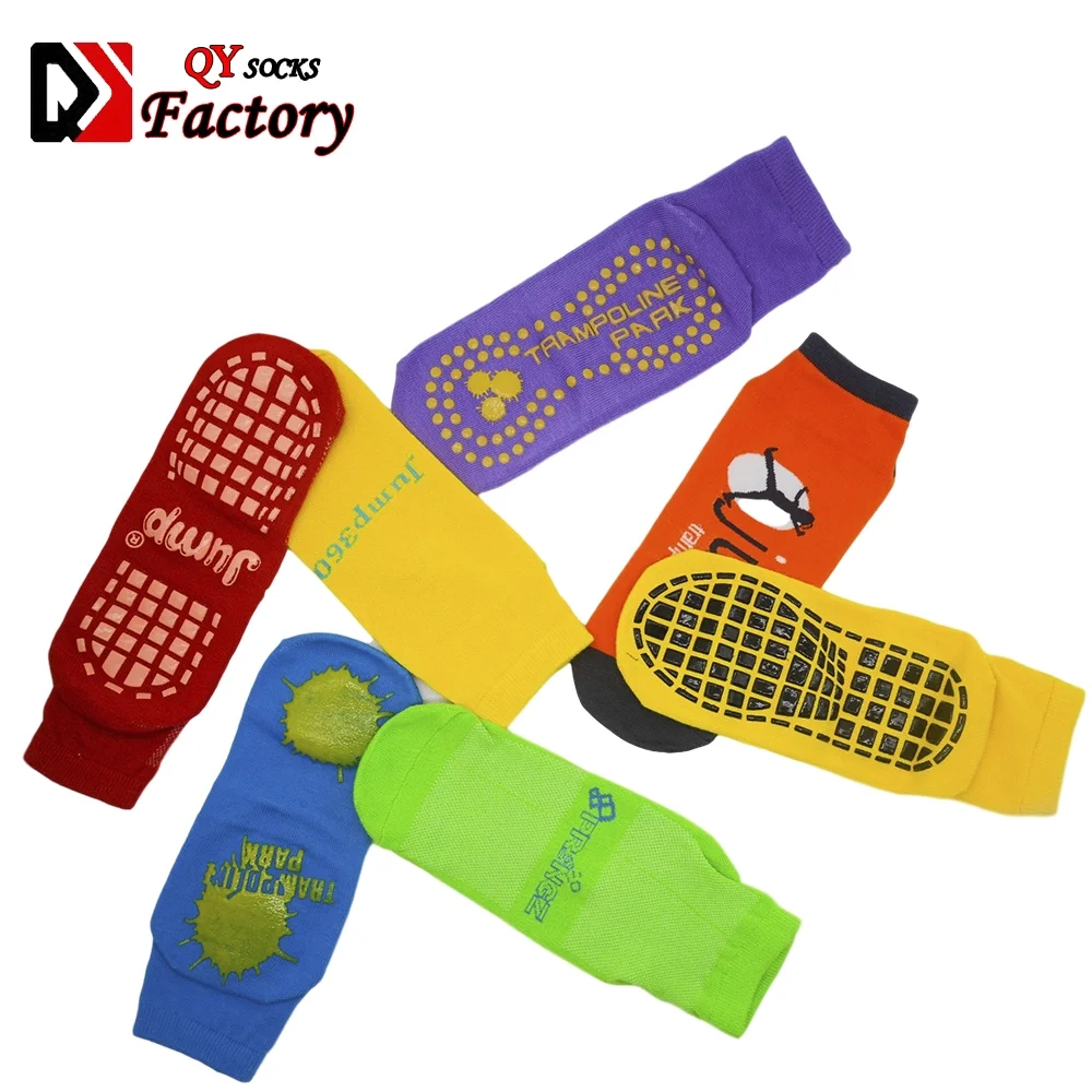 Wholesale Custom logo Adults kids Anti Skid Gripy indoor playground Socks Non Slip mesh sport Trampoline Park Socks