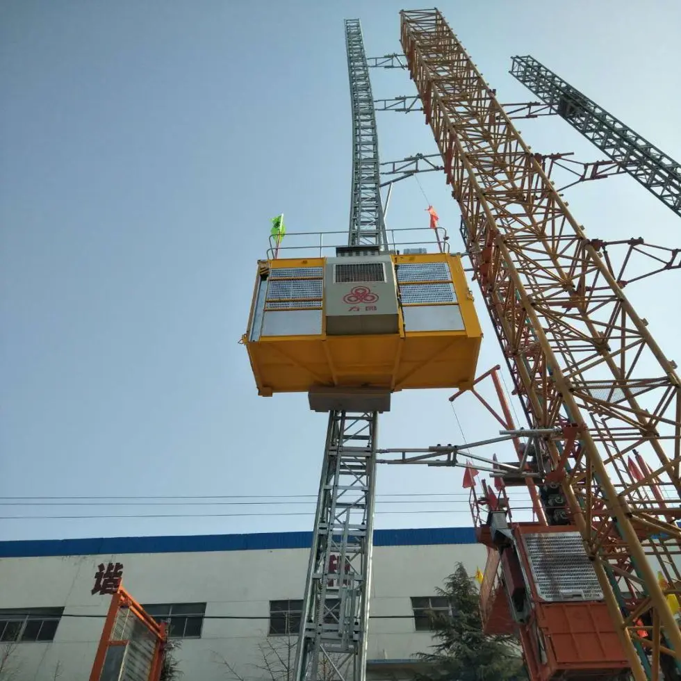 Curvilinear SC200/200 Electric Construction Lifter with 100 kg Rated Loading Capacity Gear Core Components
