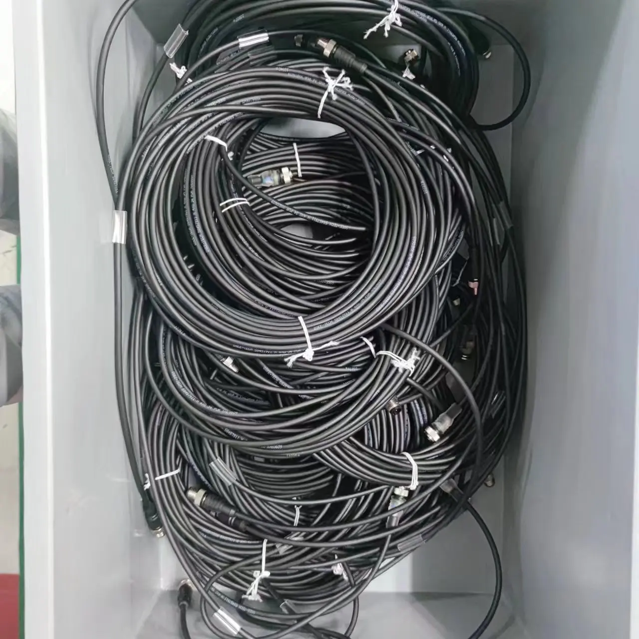 Китай IP67 Водонепроницаемый 3 контакта/4 контакта/5 контактов M12 код кабель pre-moldin со светодиодным дисплеем круглый разъем для клиента