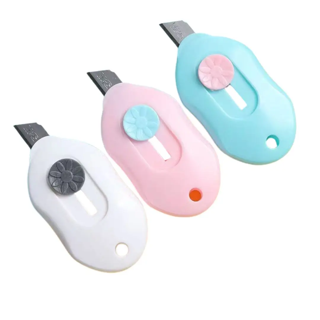 Wholesale Hand Knitting Convenient Utility Plastic Office Stationery Paper Knife Mini Portable Box Opener Creative Sewing Tool