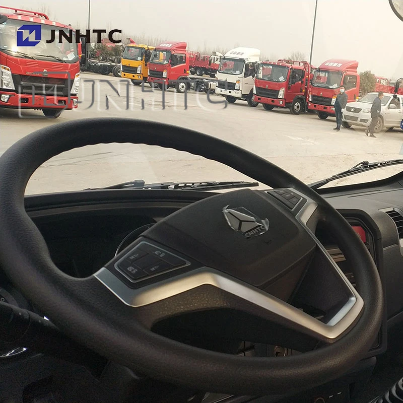 howo light duty mini 4*2 6 wheeler cargo truck with telescopic boom cranes Sinotruk small howo 3 ton  mounted crane cargo truck