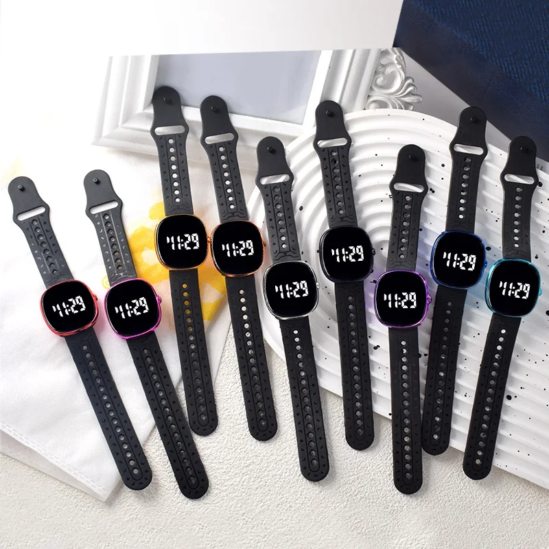 Mew Arrival M12 fashion Cheap White led Bracelet watch styles Plastic sport digital electronic watch