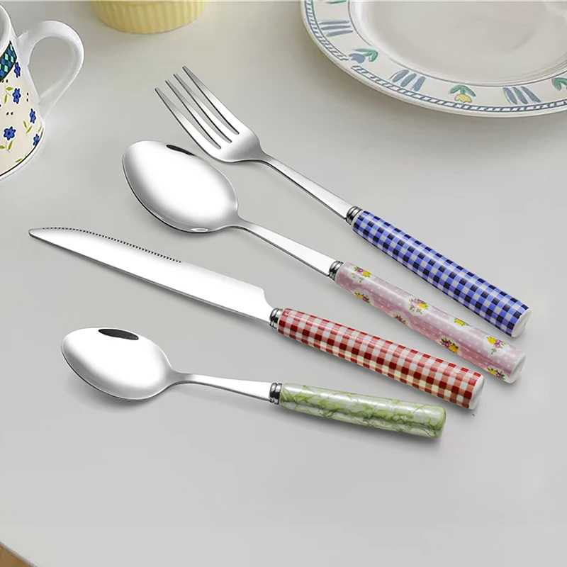 tableware vintage pattern dinner set Korean Ceramic golden Cutlery Forks Set Dinner Spoon Fork with Ceramic Handle