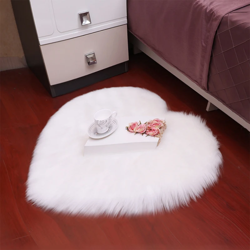 Heart-Shape Shaggy Sheepskin Fluffy Area Rugs Soft Faux Fur Plush Wool Modern Carpet for Living Room Parlor Floor Mat Home Decor