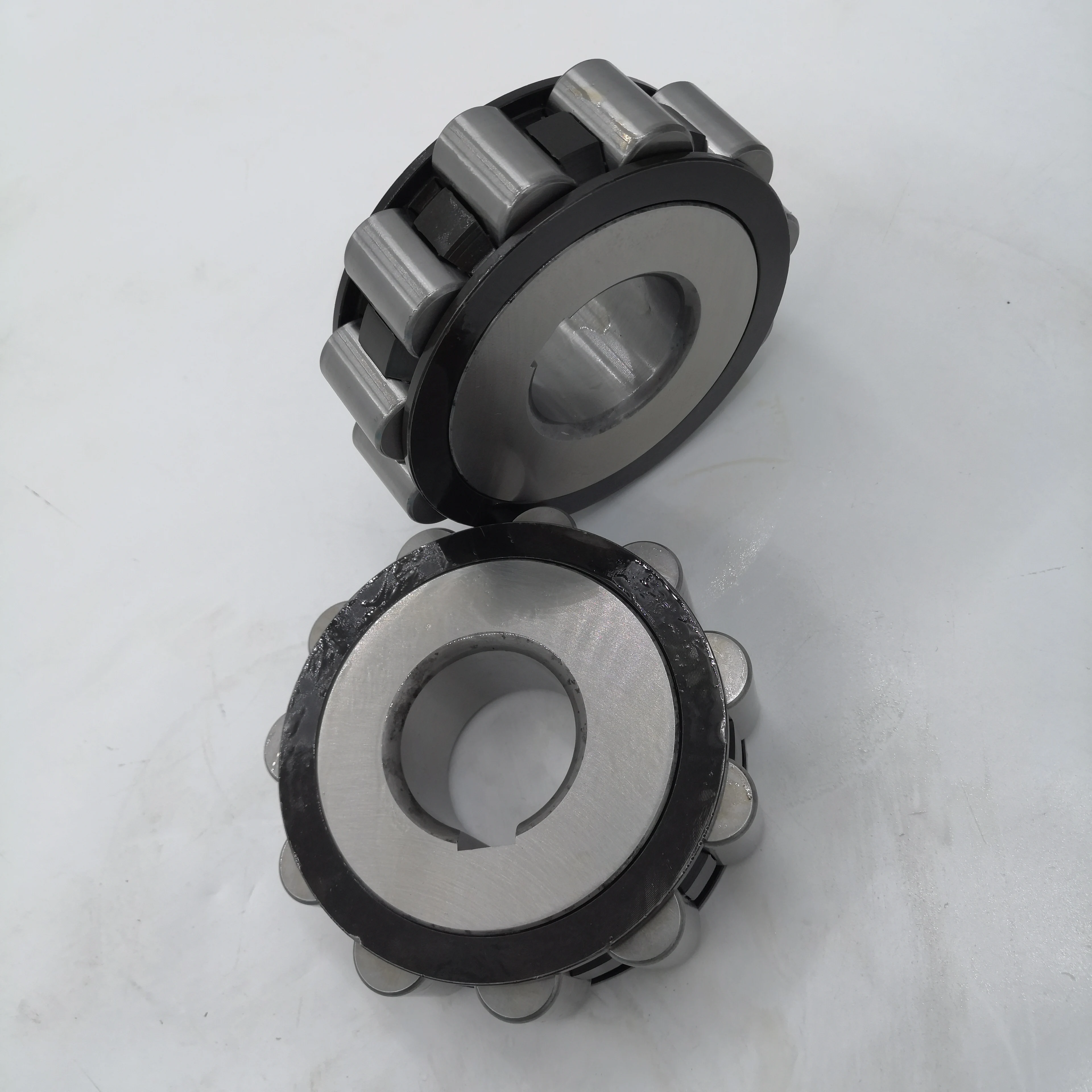 Eccentric bearing HKR71E    Cylindrical Roller Bearings