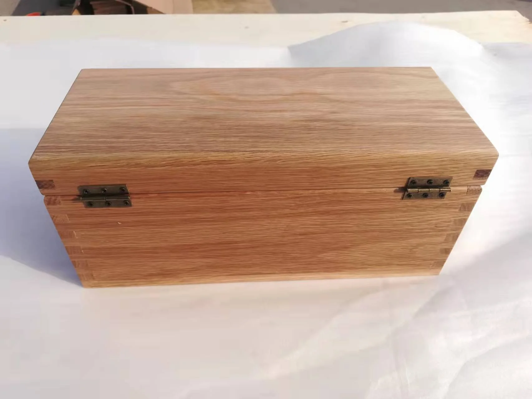 wooden red wine packaging wood double wholesale gift box  for 1 glass bottle with stamped lacquer finish sliding clear lid