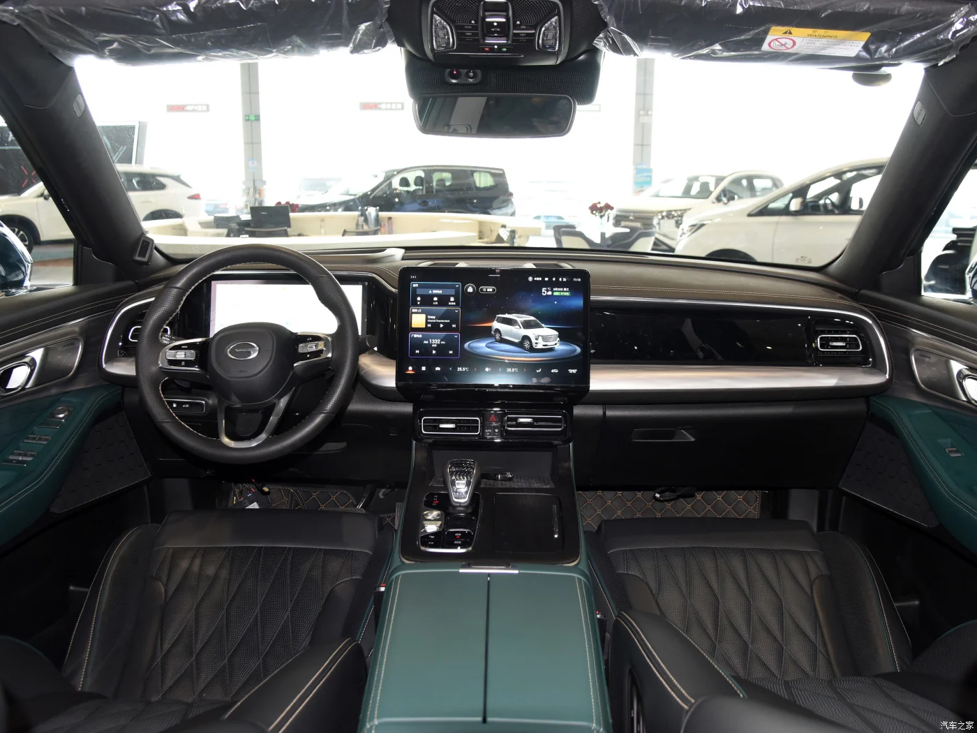 Good brand GAC  SUV 210km/h  Trumpchi GS8  6 and 7 seats with high speed