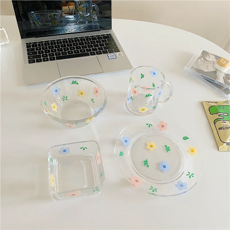 Japanese Style Cute Design Printing Handmade High Quality Transparent Kitchen Glassware Sets Home Food Plate Sets