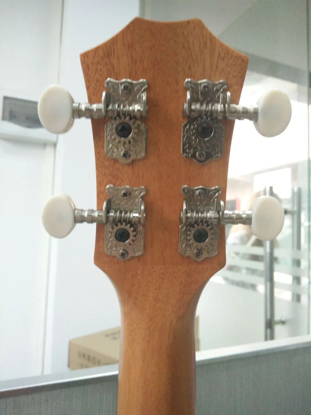 21 Inch Small Wholesale Acoustic Ukulele Nylon Strings Matte Classical Ukulele