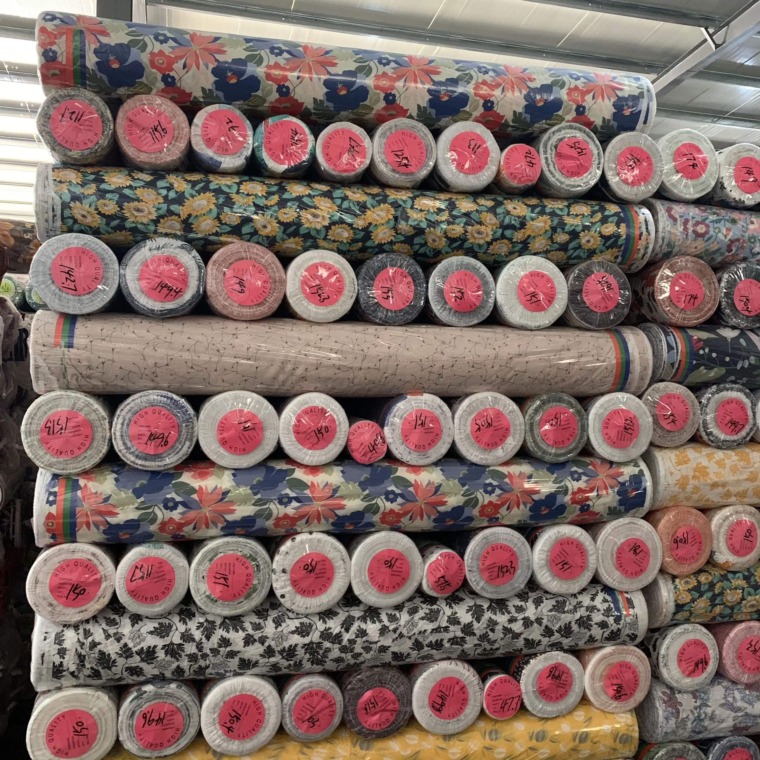 Hot sale wholesale crepe chiffon fabric in stock pure chiffon printed fabric textiles