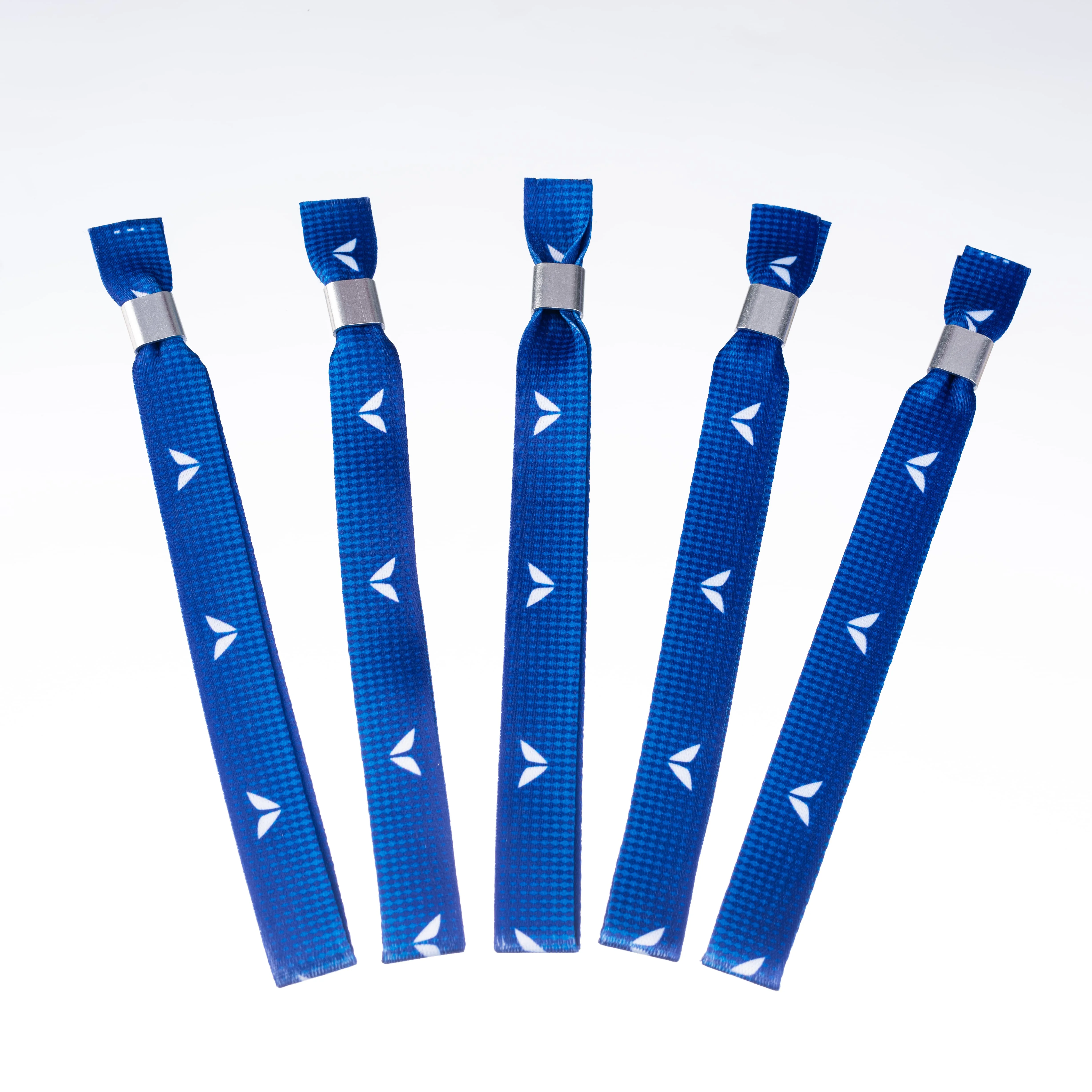 Наручные браслеты с логотипом