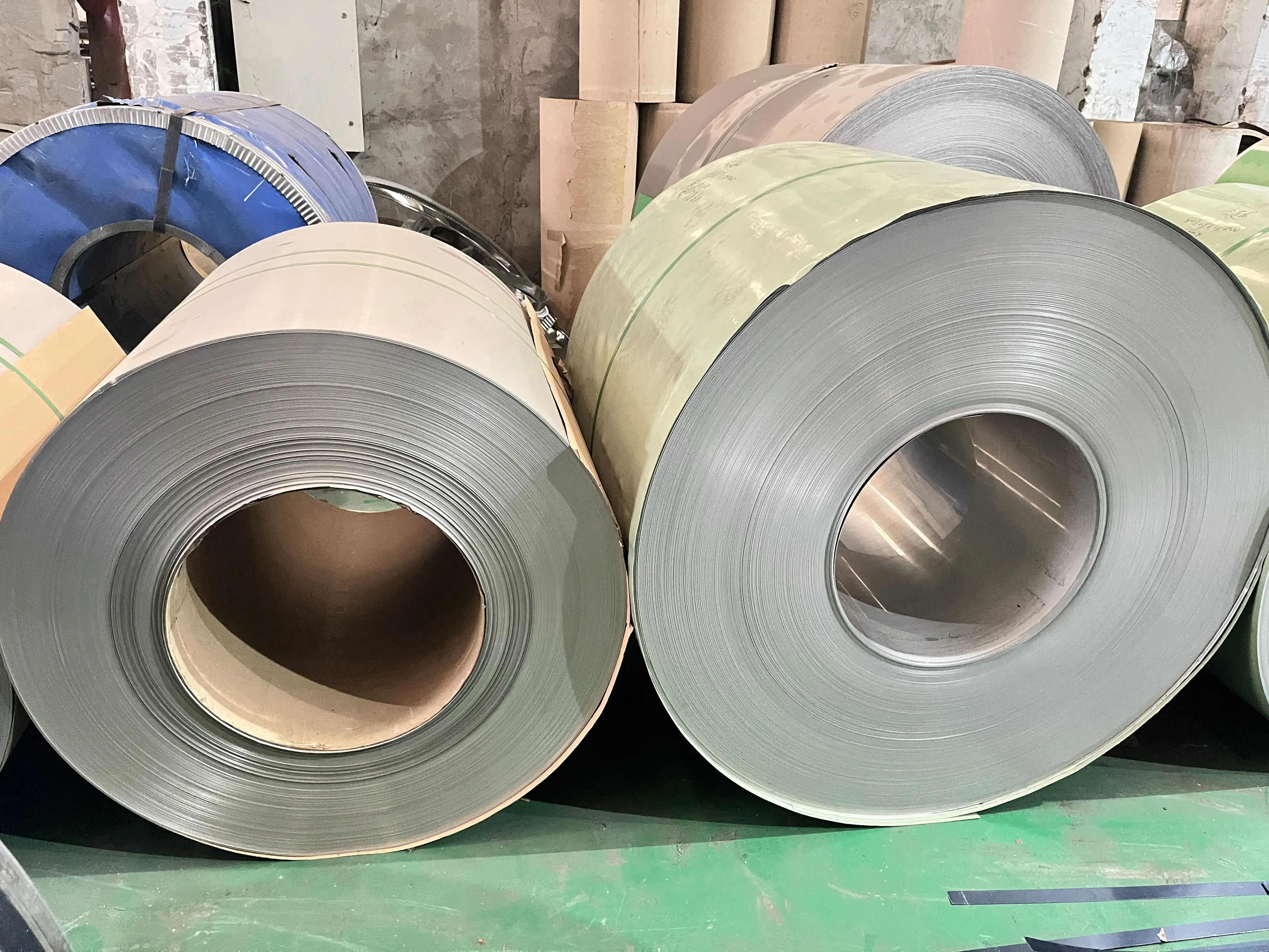 0.3mm 0.6mm 0.8mm 1.0mm 1.5mm 2.0mm 3.0mm Thick 2b Ba 8K Mirror Cold Rolled 201 304L 316L 316 304 Stainless Steel Coil Strip