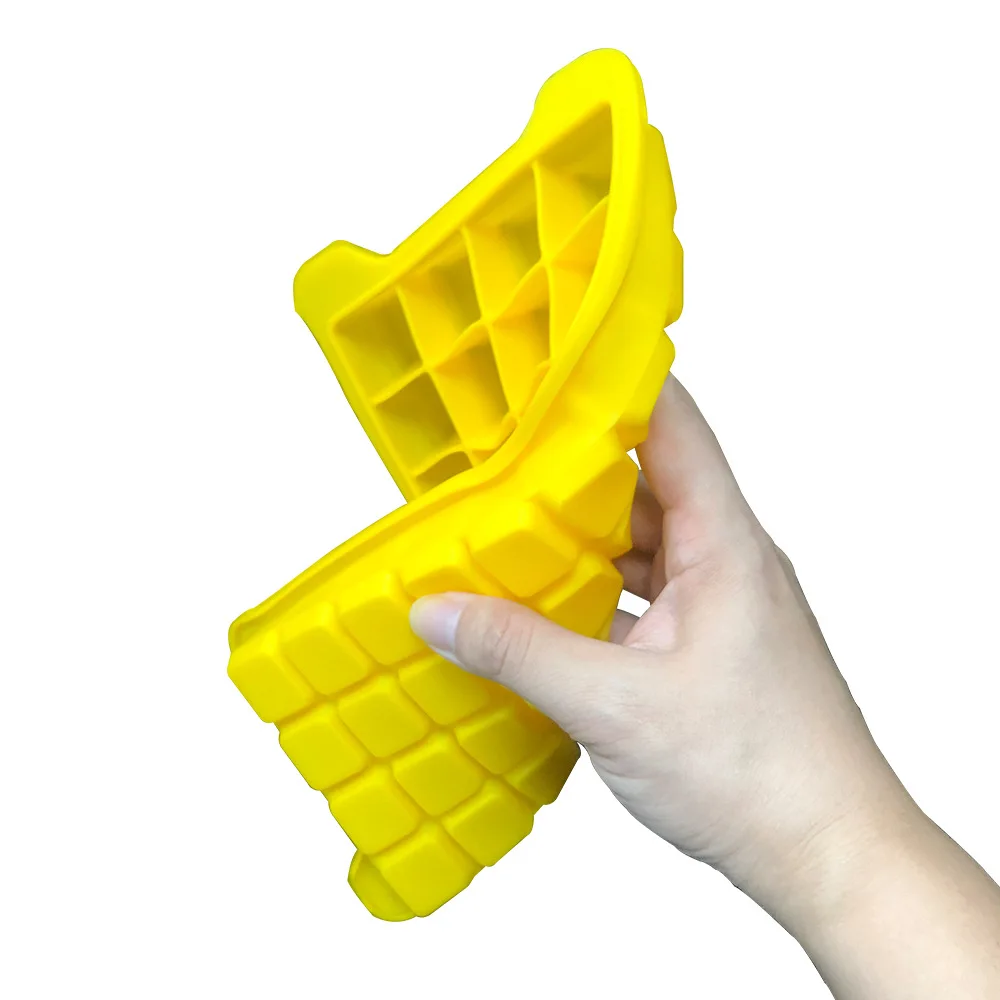 36 Cavities Cocktail Whiskey Chocolate Stackable Easy Release Silicone Ice Cube Tray Molds With Covers