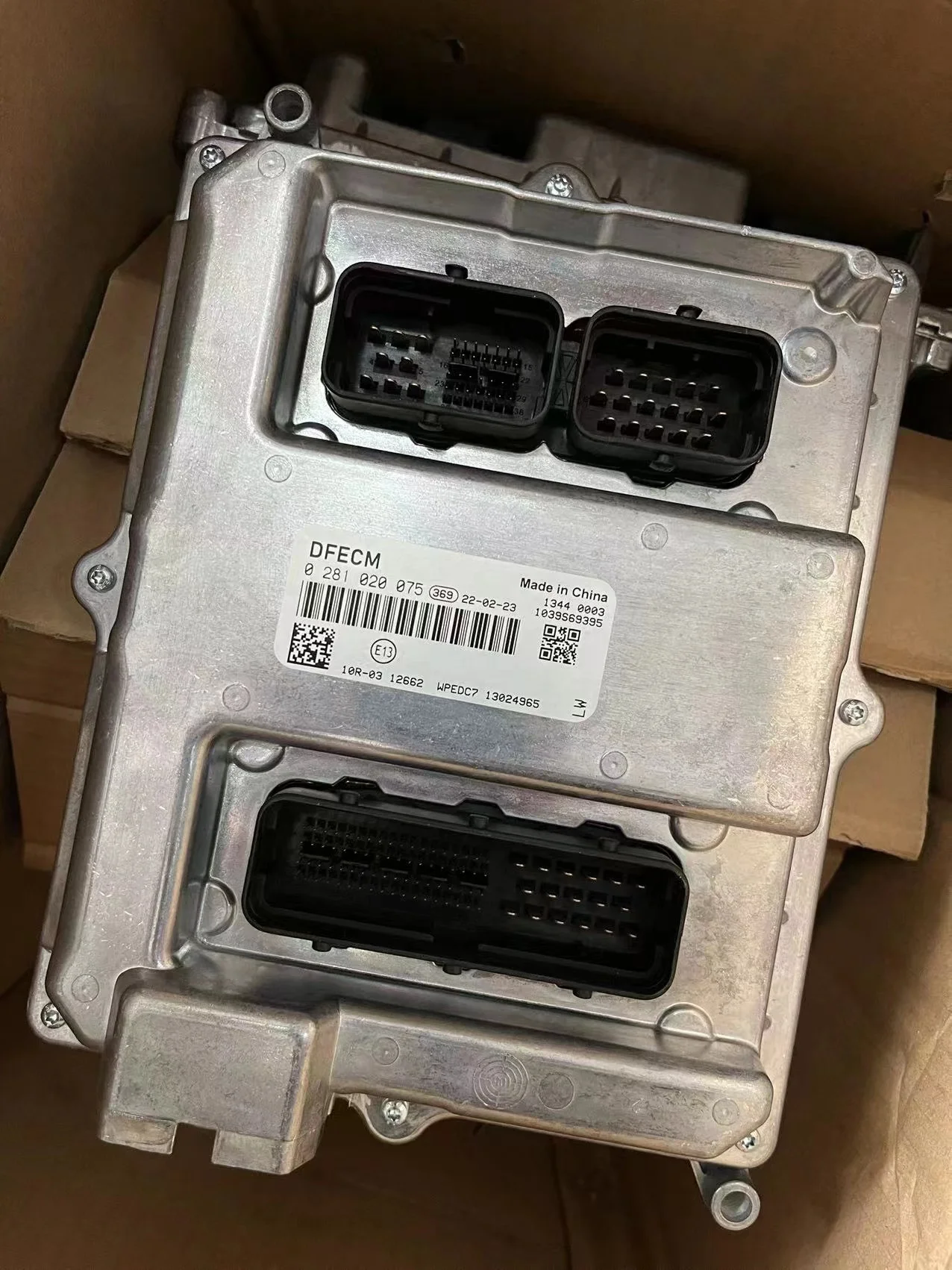 0281020075 Bosch Yuchai Weichai Xichai ECU.jpg