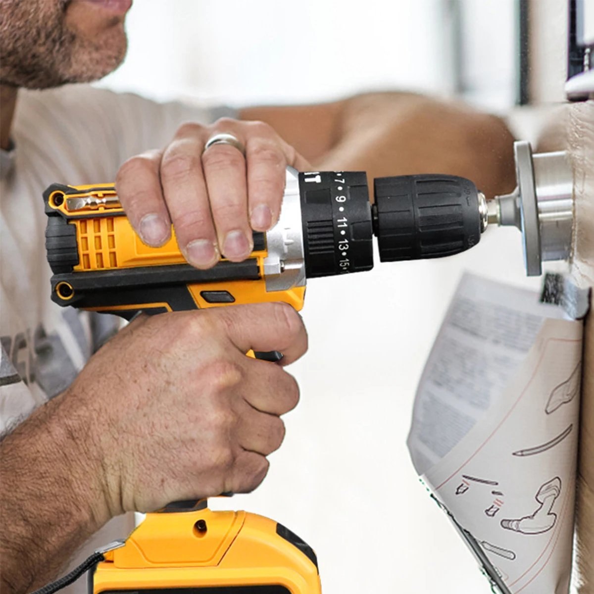 Portable 20V Wireless Electric Power Drill Combo Hand Gun with Rechargeable Battery for Wood Drilling and Screw Driving