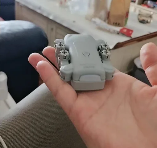 Mini Drones Are Suitable For Beginners To Remotely Control Quadcopters With A Flight Time Of 21 Minutes And Automatic