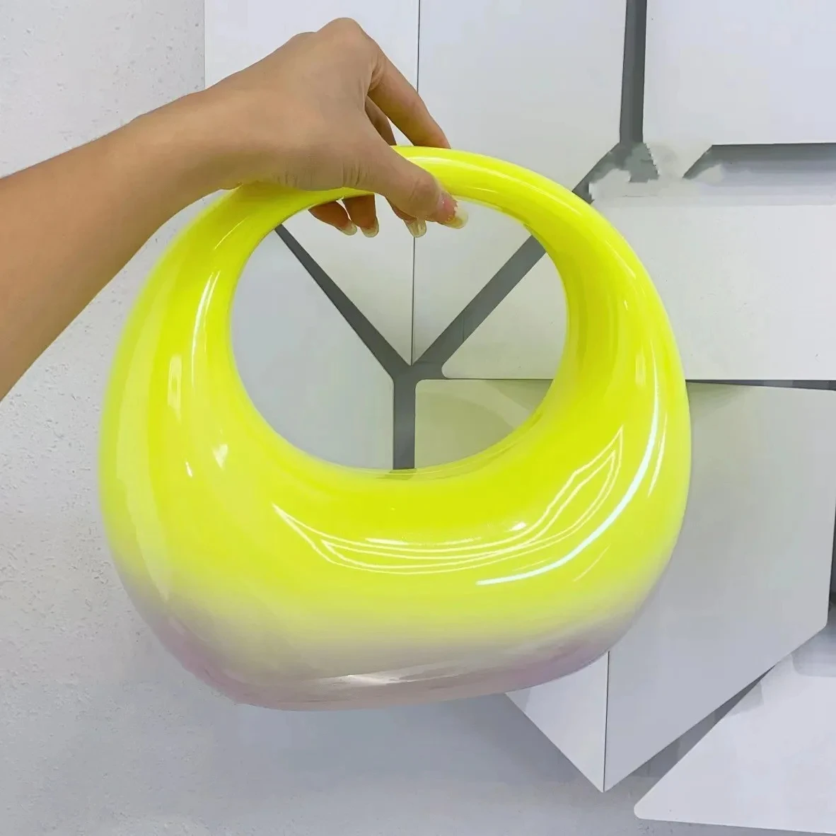 Gradient Wedding Clutch Purse Goose Egg Acrylic Handbags for Women Luxury Evening Bags 2024
