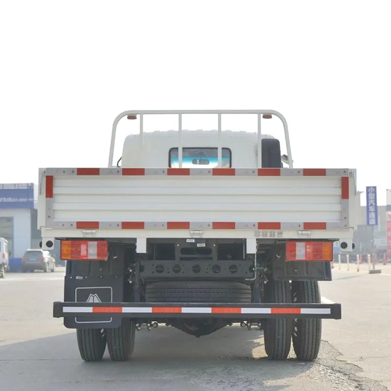 new cheap mini sinotruk howo 4X2 5tons cargo trailer trucks for sale