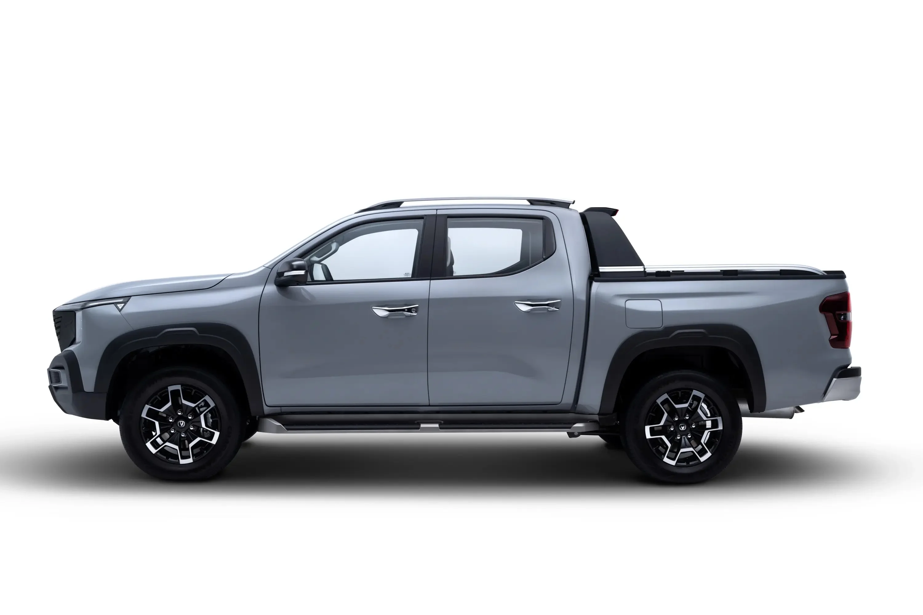 Changan Hunter Pickup Truck REEV Truck 4WD 2.0T Dual Motor Almighty Armored Edition Standard Box Pick Up