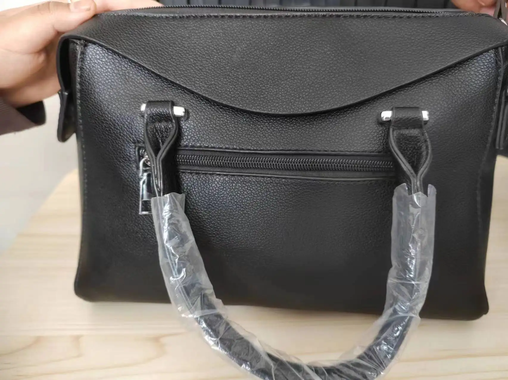 China Factory Wholesale New Low Price Surplus Ladies Bags Stock Clearance Bags on Sale for Women