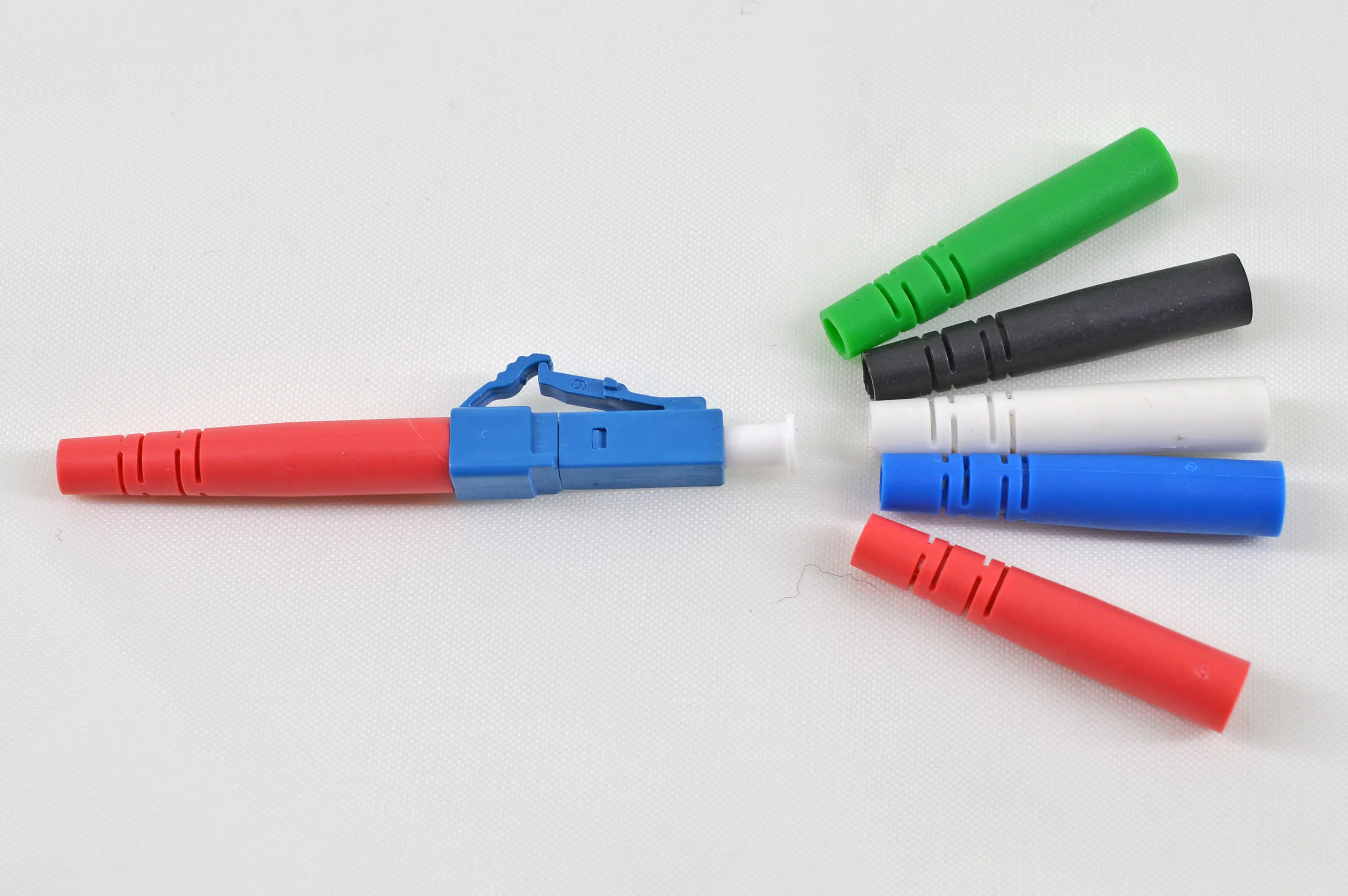 SM/MM LC/UPC LC/APC  0.9mm/2.0mm/3.0mm Connectors with pull tab