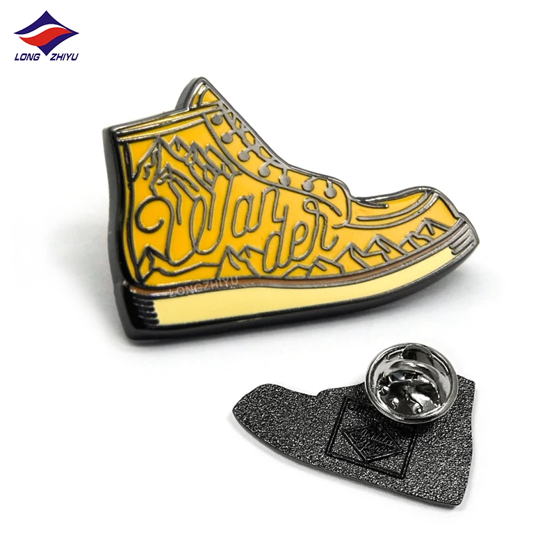 Customize Metal Gold Badges of China Manufacturer Metal Pin Badges Shenzhen Longzhiyu 15years Supplier