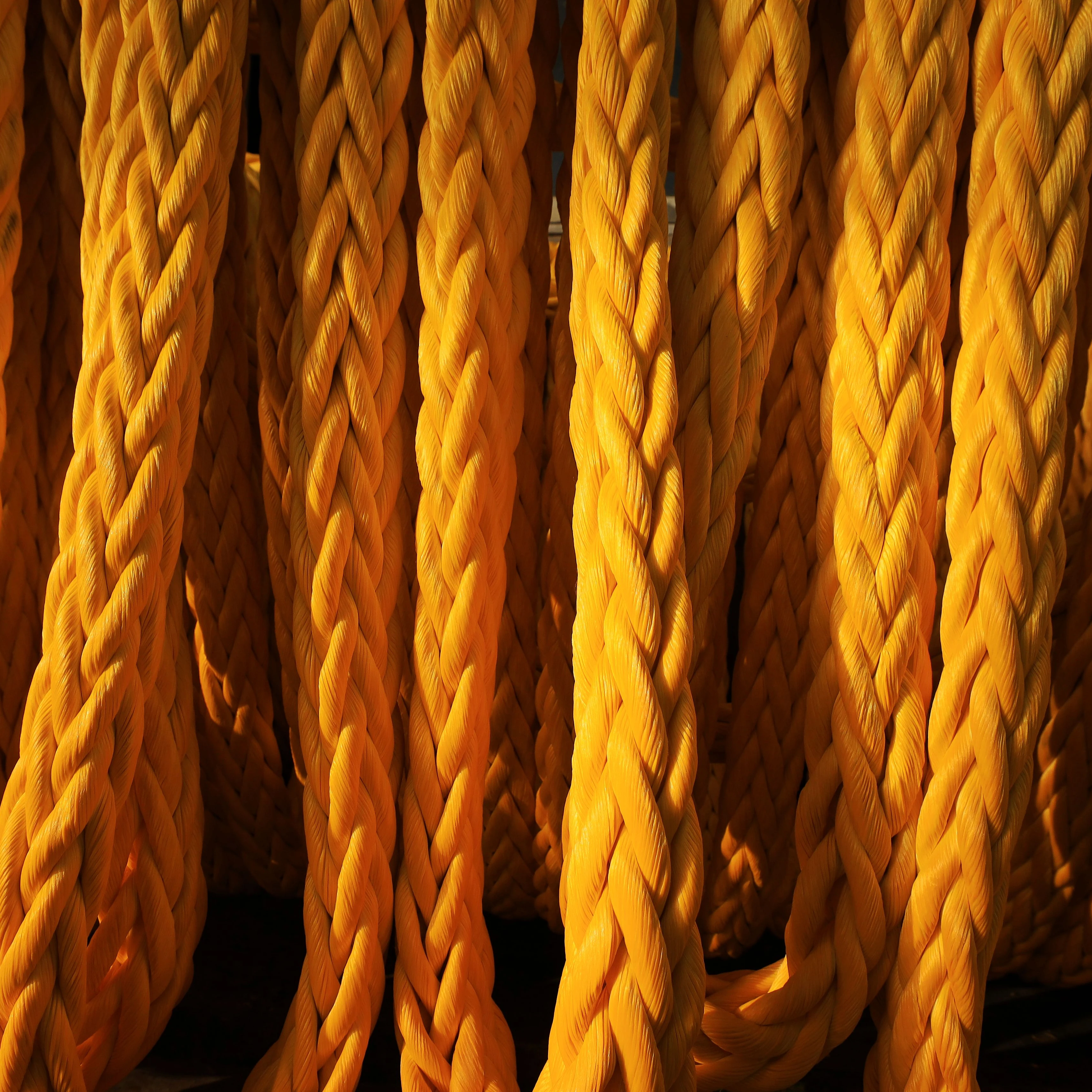 On Sale 12 Strands Ultra-high Molecular Weight Polyethylene Rope For Berthing and Mooring