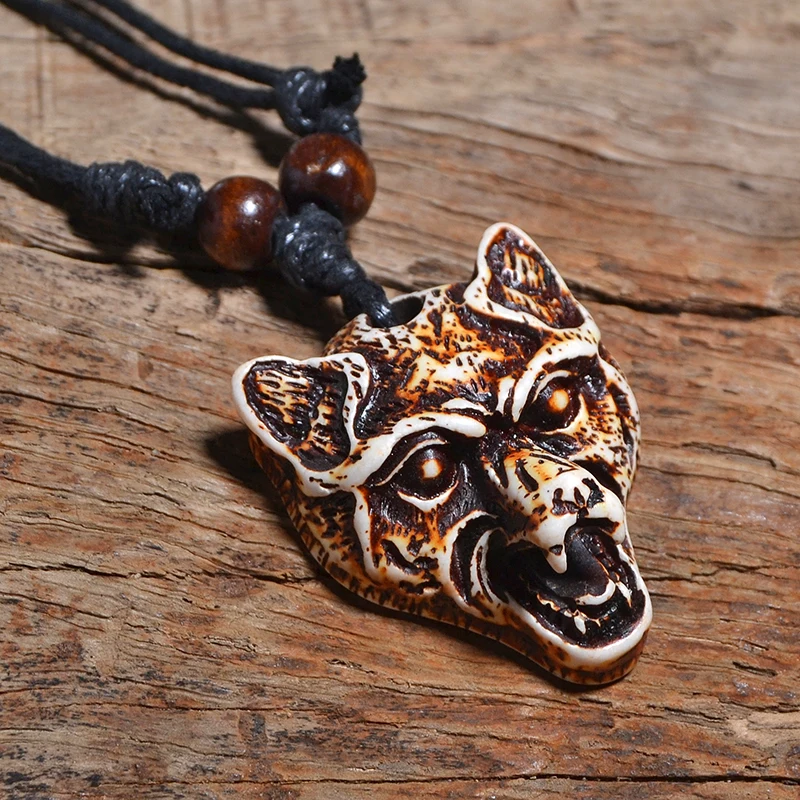 FX004 Vintage necklace Wolf head pendant men Choker Retro Charm Jewelry Punk style Imitation Yak Bone necklace Amulet Gift