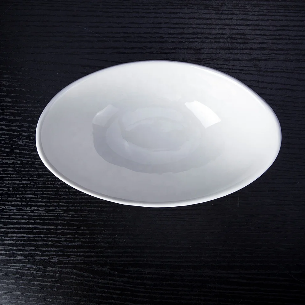 Shengjing High Quality Simple White Ceramic Irregular Boat Shaped Salad Bowl