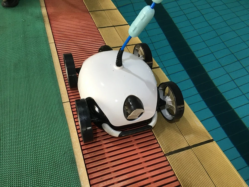 swimming pool flow cleaner