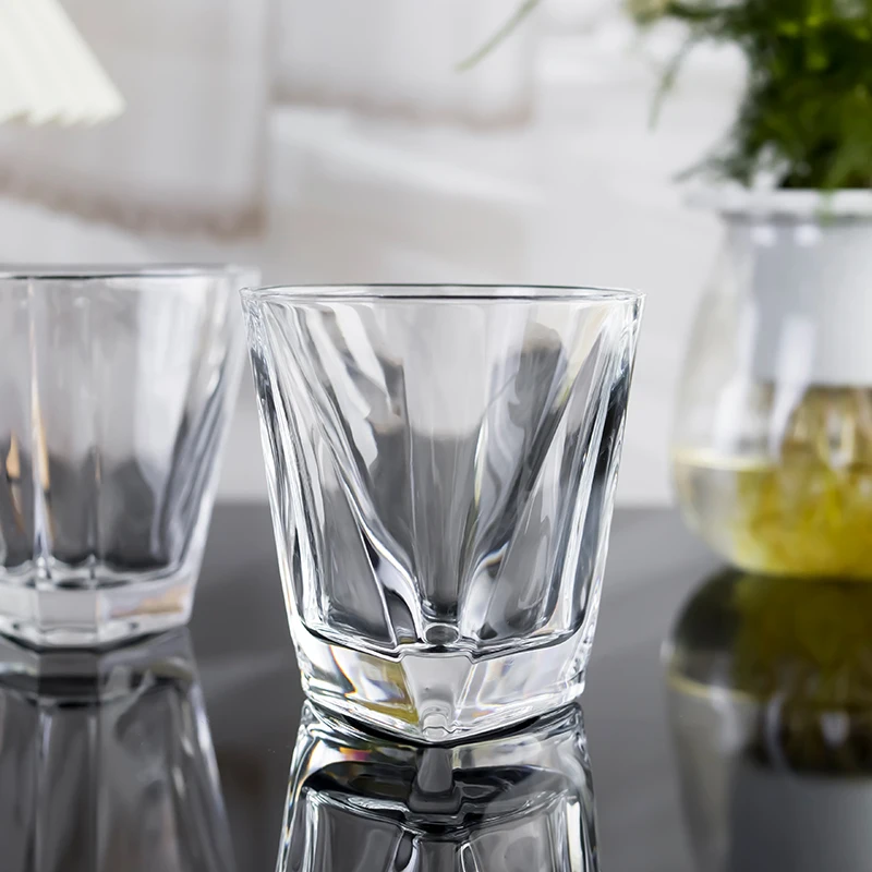 Factory wholesale triangle bottom wine cup 270ml crystal whiskey glass