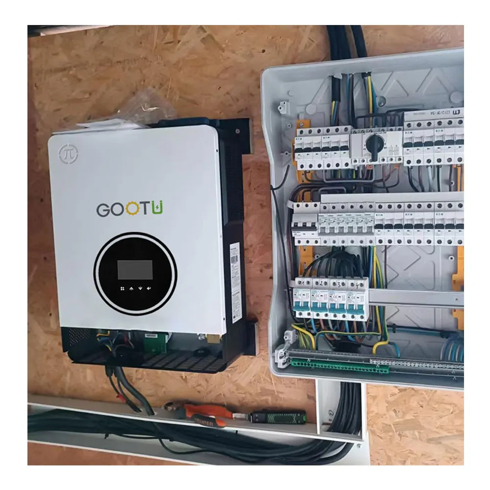 GOOTU One Phase Solar Inverter 10KW 8KW 7KW Dual Output Hybrid Inverter Support Lithium Battery