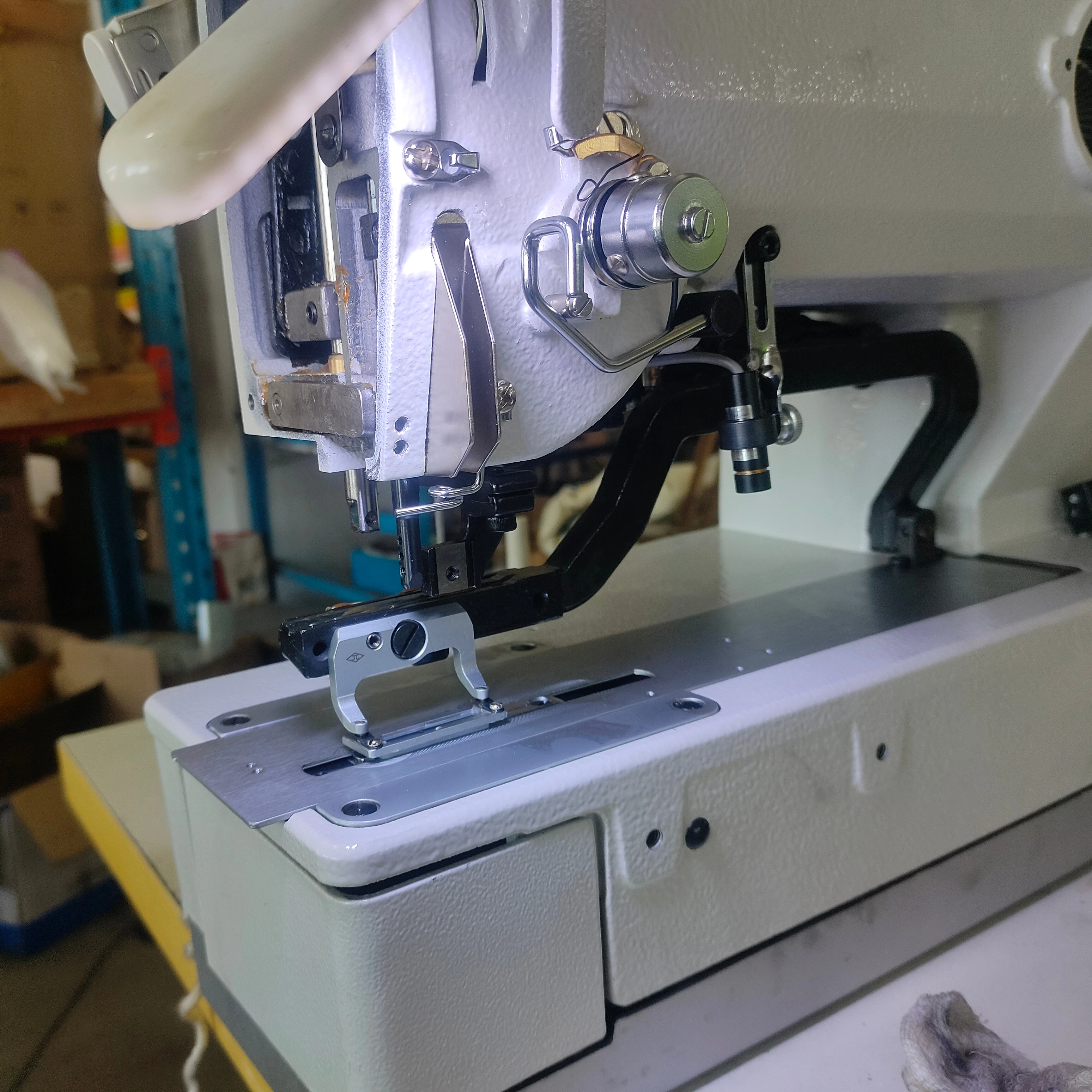 TY-1790 High Accuracy Computer Bottonhole Sewing Machine Protex Smart Industrial Sewing Machines Auto Thread Trimmer