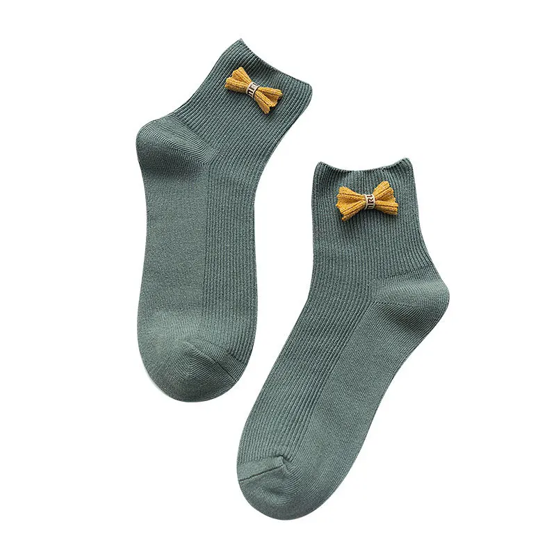 In stock female winter novelty cotton cerw socks Japanese cute bowknot socks women