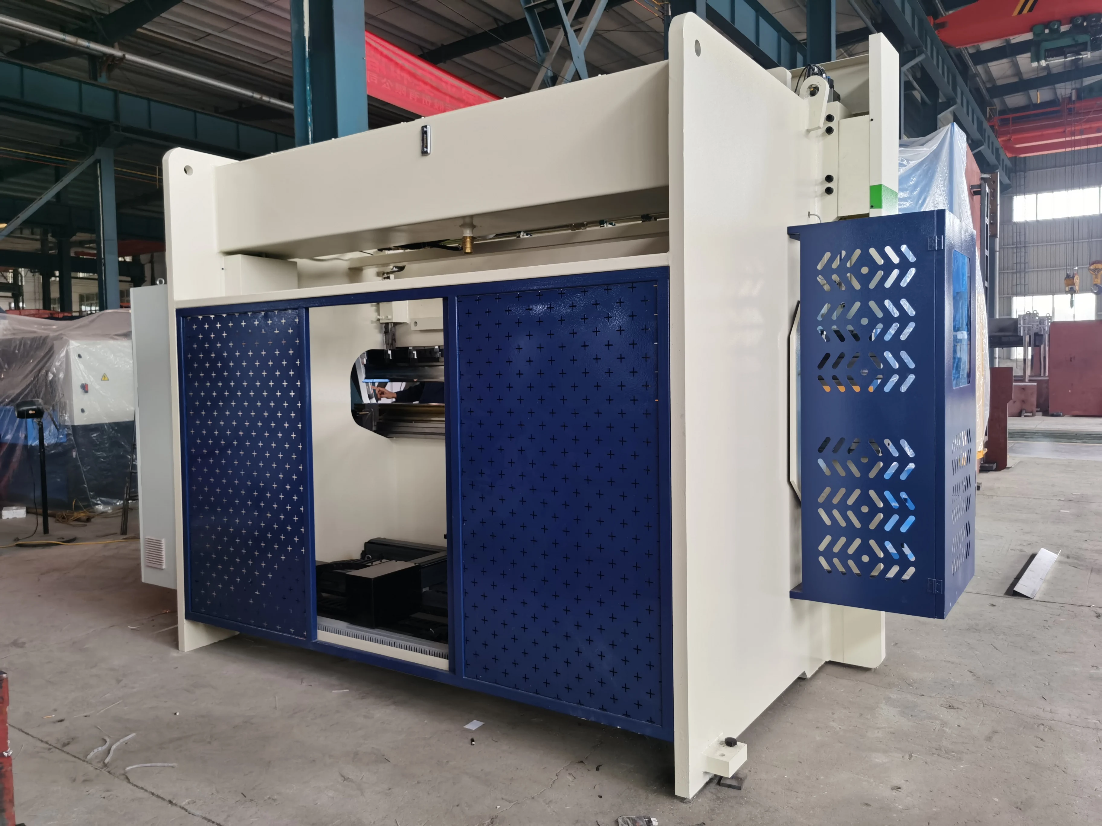  Китайский поставщик Автоматическая CNC DA66T система управления 8 + 1 Ось WE67K-160T/3200 гибочная машина для